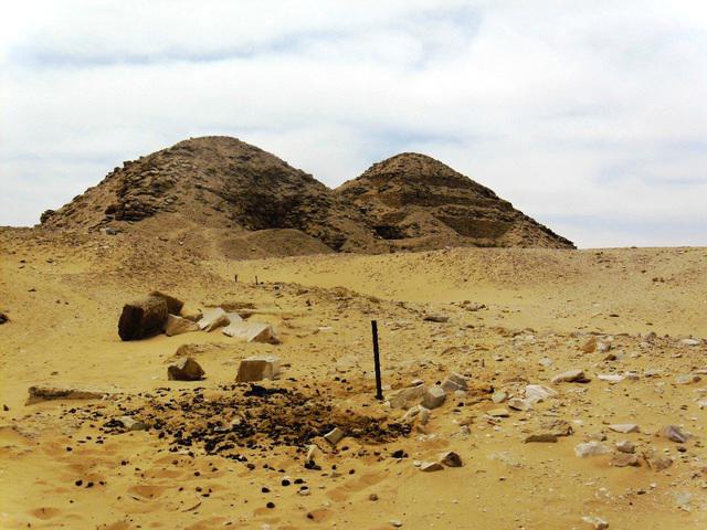 04c Piramiden van Nioeserre en Neferirkare 5de dynastie