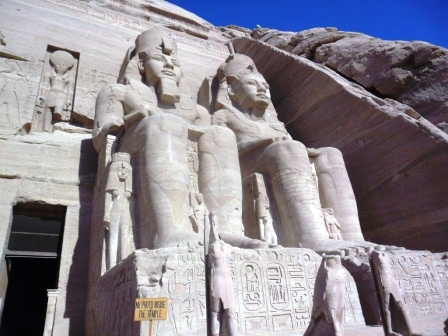 27 Abu Simbel Ramses II tempel
