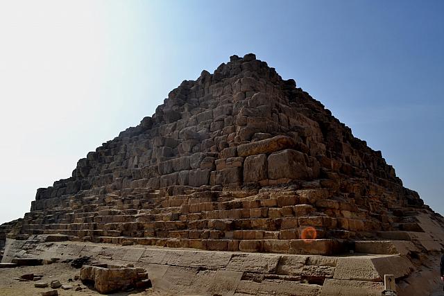 Piramide van koningin Henutsen
