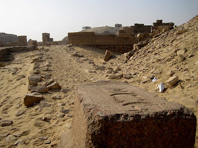 Piramide bij de piramide van Pepi I