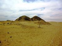04b Piramiden van Nioeserre en Neferirkare 5de dynastie