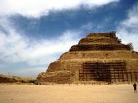 03 trappiramide van Djoser