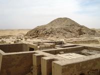 04 Oenas piramide 5de dynastie