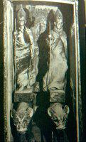 35-KV62 Kistje met beelden van Toetanchamon op een panter