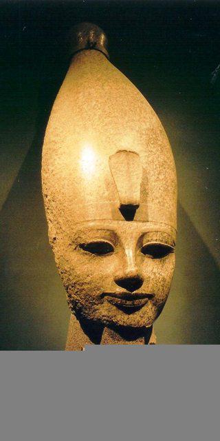 003. Kop van Amenhotep III Rood Graniet