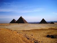 Gizeh plateau met de piramiden (2)